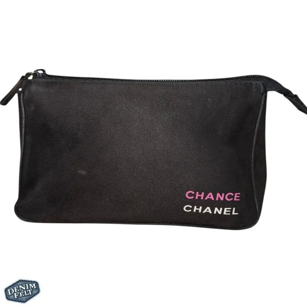 CHANEL Chance Suede Black Cosmetic Pouch with Pink Logo – Travel‎ Makeup Bag